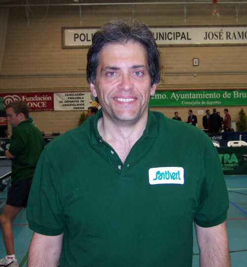 Picture of  &copy; Juan Antonio Li&ntilde;&aacute;n (Brunette, 2004)