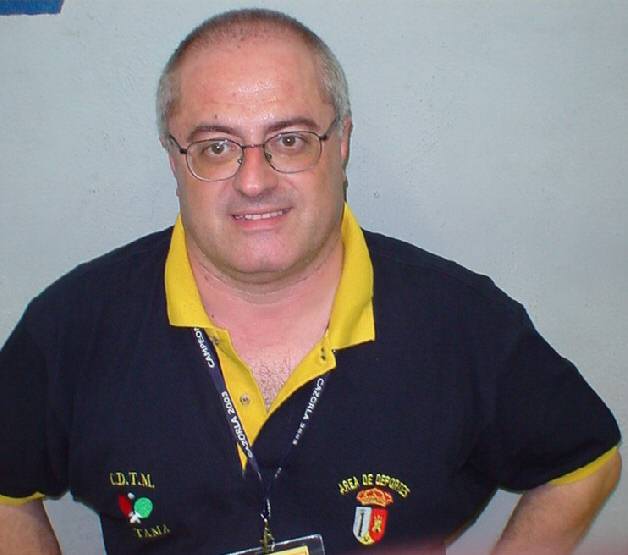 Picture of  &copy; Juan Antonio Li&ntilde;&aacute;n (Cazorla, 2003)